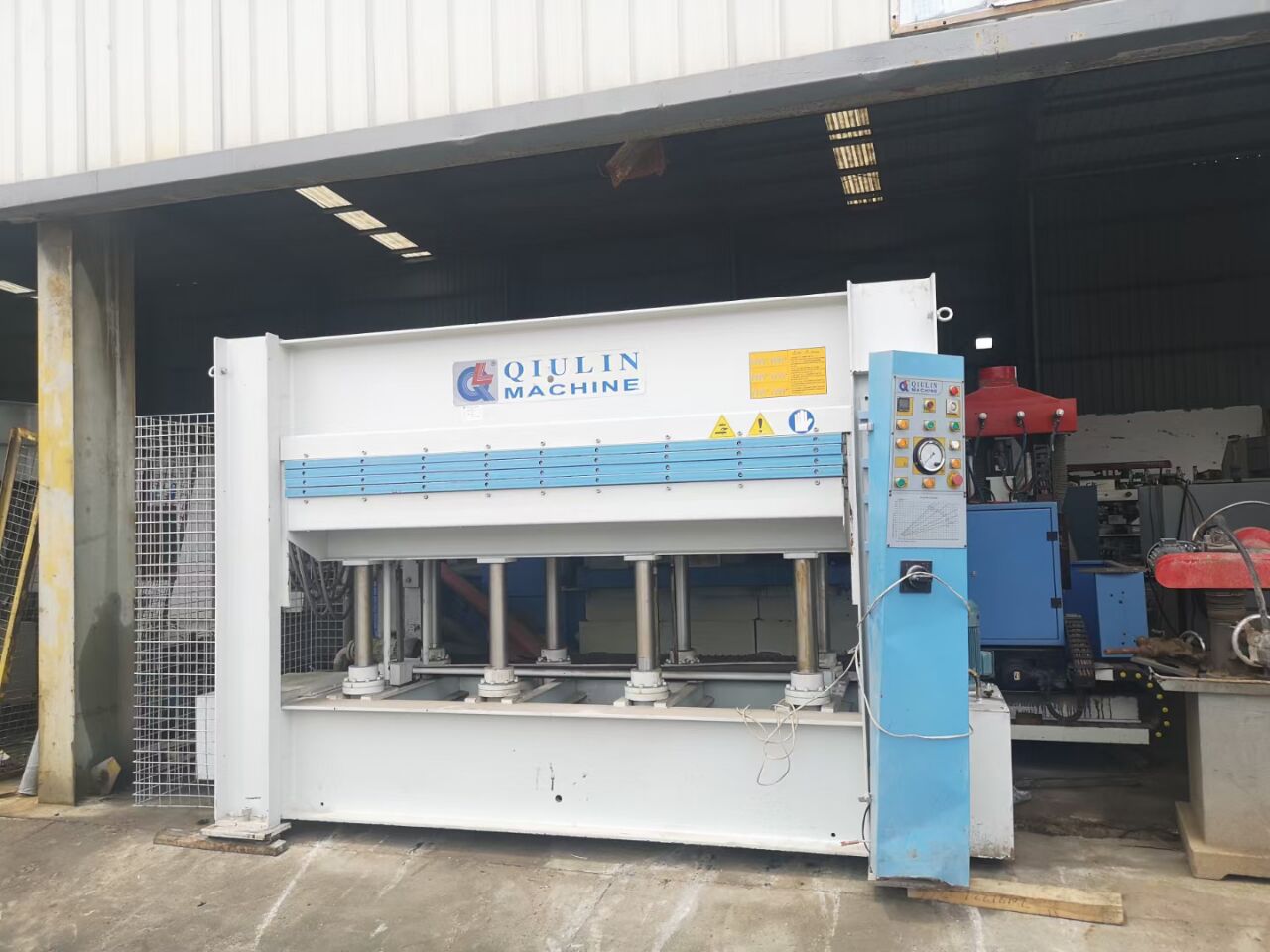 出售二手热压机秋林2.5米5层热压机