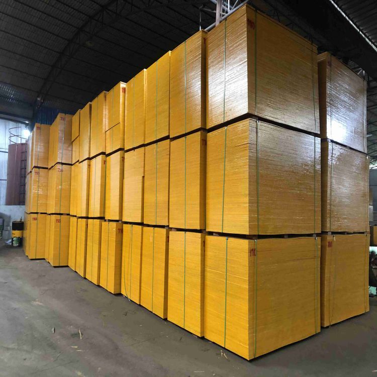 上海模板厂建筑模板红板批发报价建筑高层板不易开裂防水耐磨