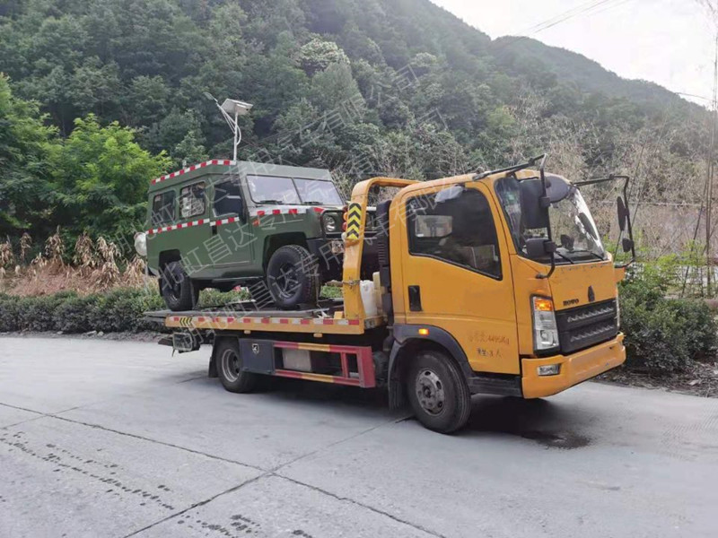 矿用井下运人车,下井巷道矿用载人车,下井拉人车,井下矿用拉人车