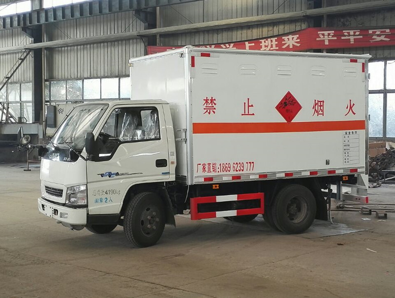 矿用井下运人车,下井巷道矿用载人车,下井拉人车,井下矿用拉人车