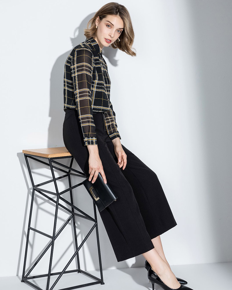 大理品牌折扣女装那里进货纽方商场下架过季服饰清货