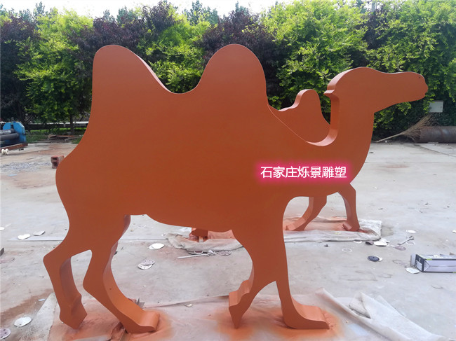 园林不锈钢动物雕塑，不锈钢骆驼雕塑生产厂家
