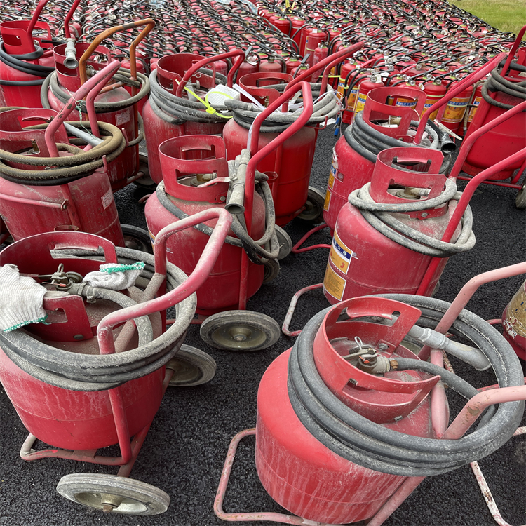 东莞市回收储压手提式灭火器 过期干粉灭火器回收价格