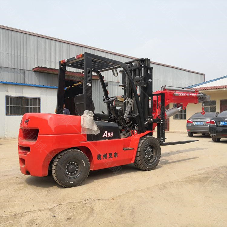 3吨叉车改装吊机 多功能小型叉车吊 伸缩臂叉车起重机