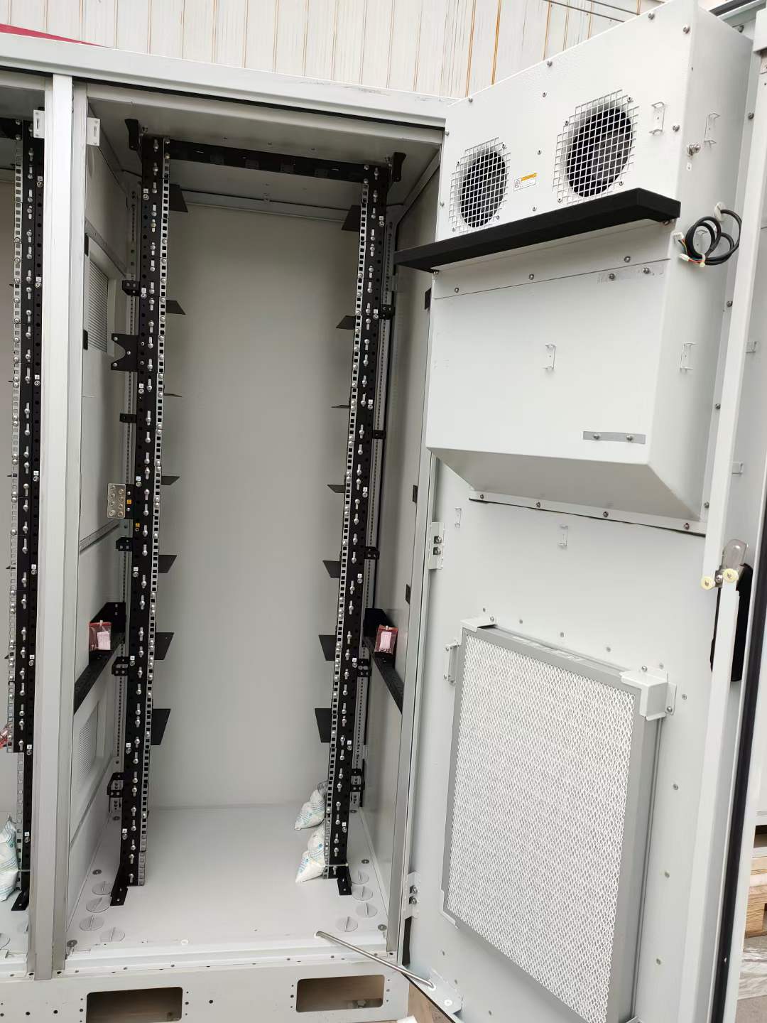 华为2米室外通信电源柜双门双仓MTS9511A-GX2002户外柜价格