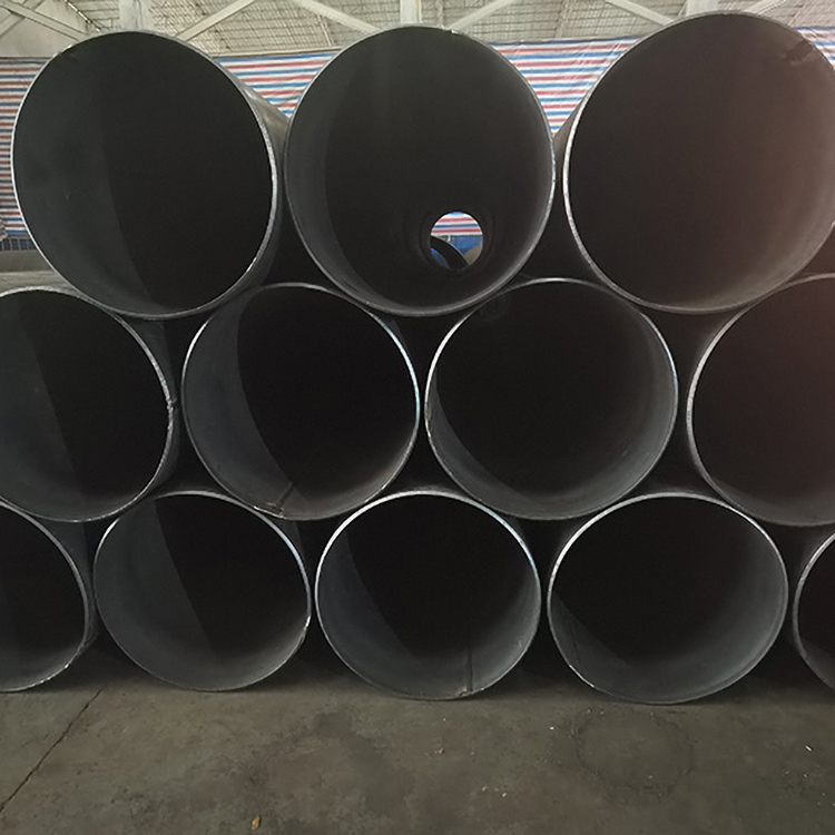 由于土质不稳定,施工钢筋混凝土护壁存在较大难度所以采用钢质的护壁