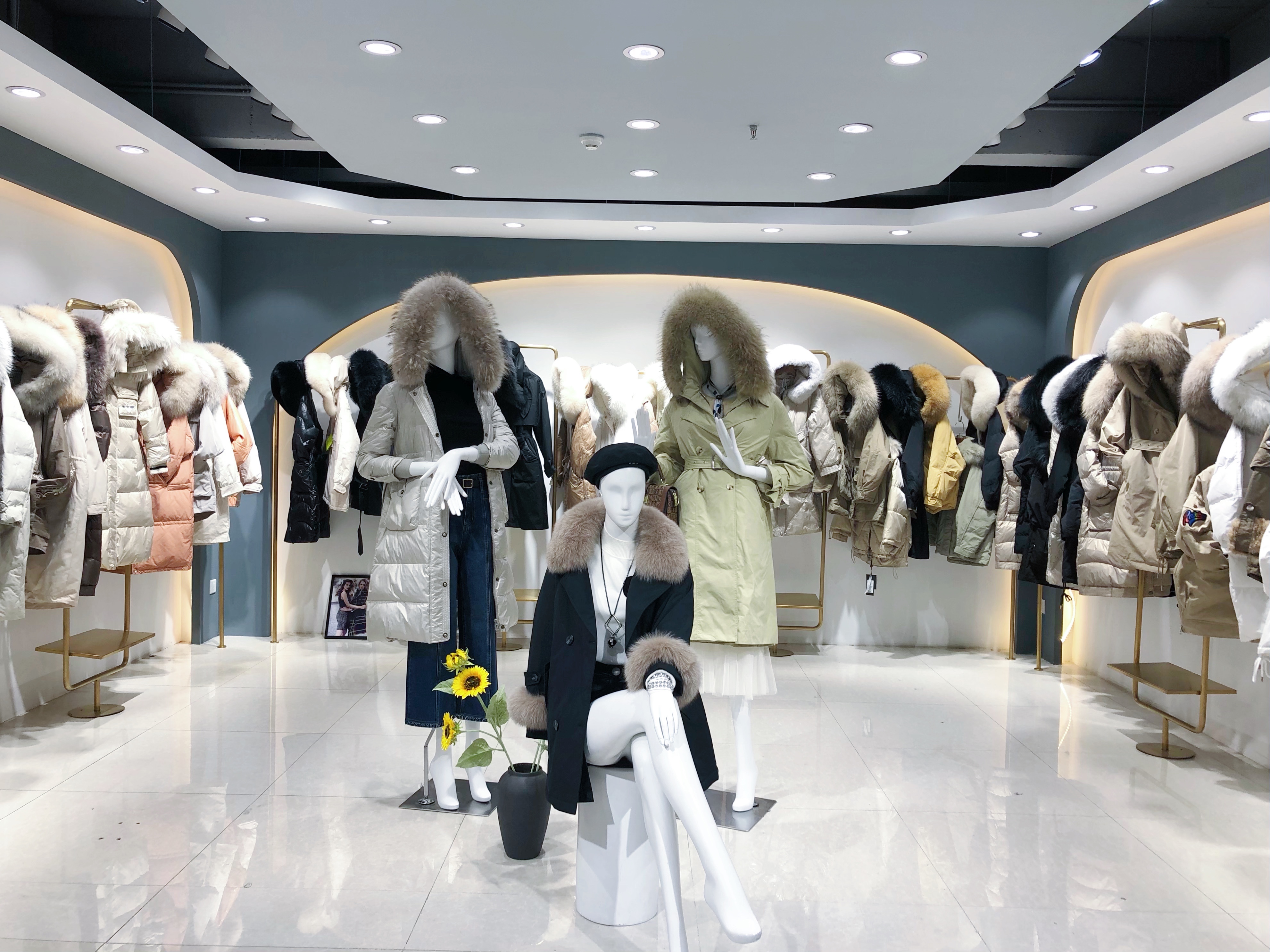 四川服装荷比俪女装歌莉娅女装大码女装