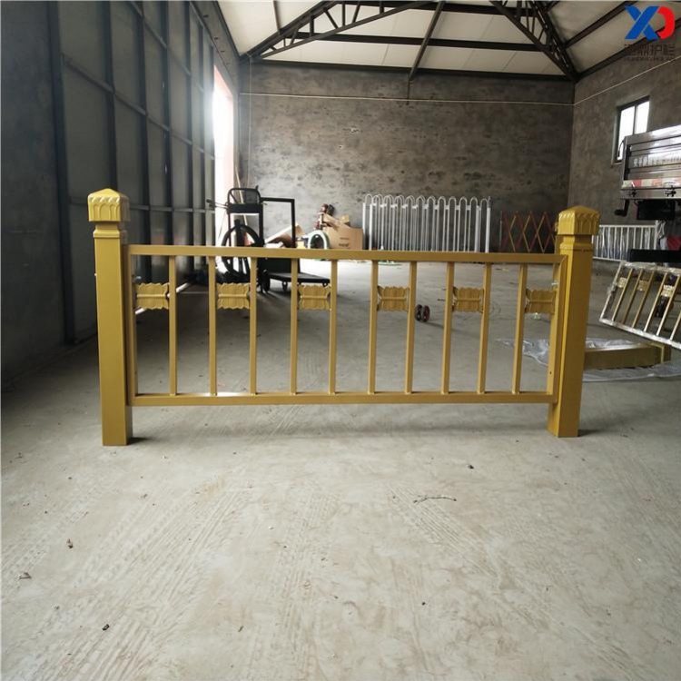 工艺护栏厂家 马路护栏工厂 九星市政隔离护栏