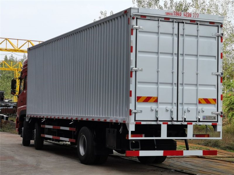 飞翼车价格/9米6飞翼厢式货车那个好/东风飞翼车厂家