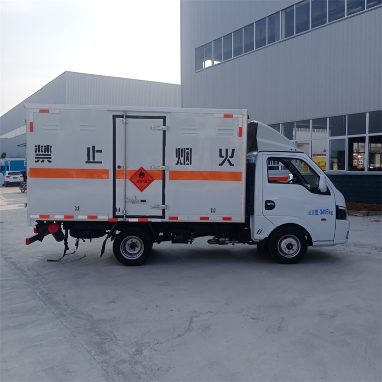 东风途逸气瓶运输车 小型液化气瓶运输车 3米易燃气体厢式运输车