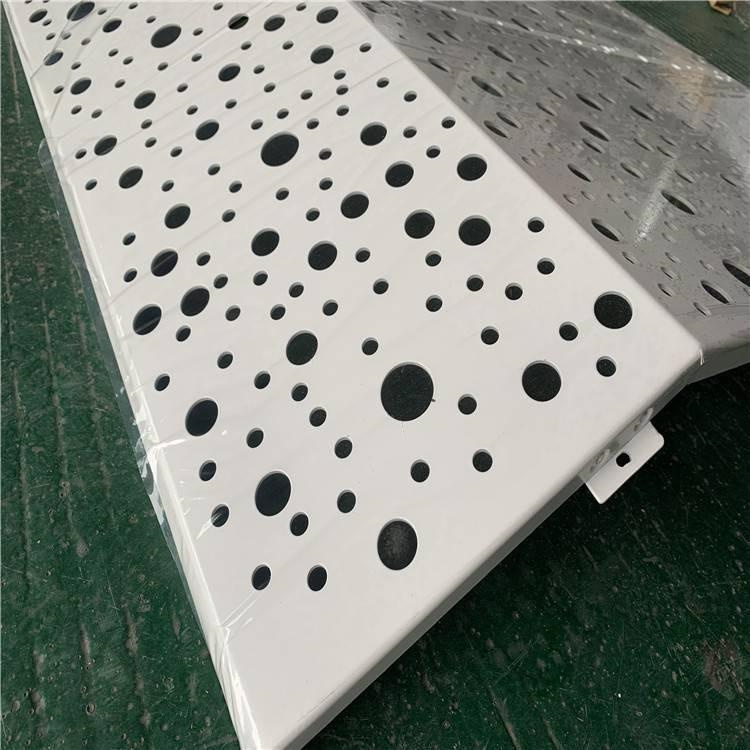 供应冲孔铝单板激光冲孔不规格孔异形艺术孔定制