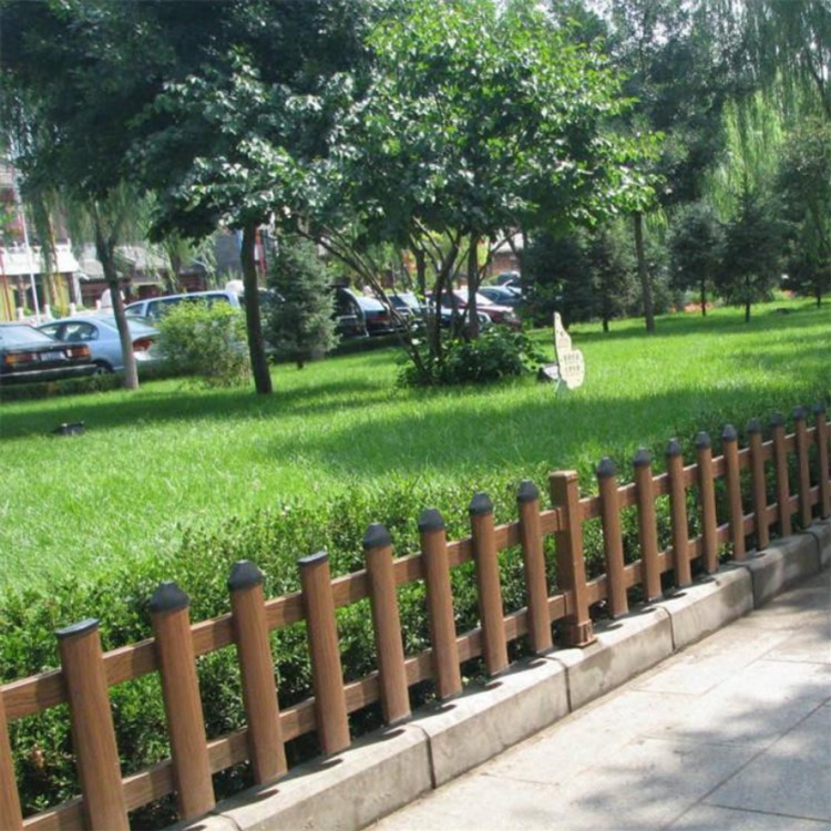 小区护栏生产厂家圈草坪围栏价格九星pvc公园绿化带