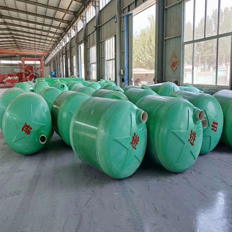 玻璃钢化粪池不渗漏不污染地表水玻璃钢三级净化池厂家成品