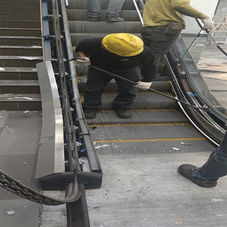 旧电梯拆除回收自动扶梯回收拆除大型电梯回收公司日立