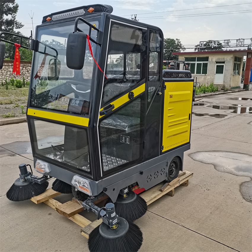 欣發商用駕駛式掃地機 公路小型清掃車 路面街道清掃車