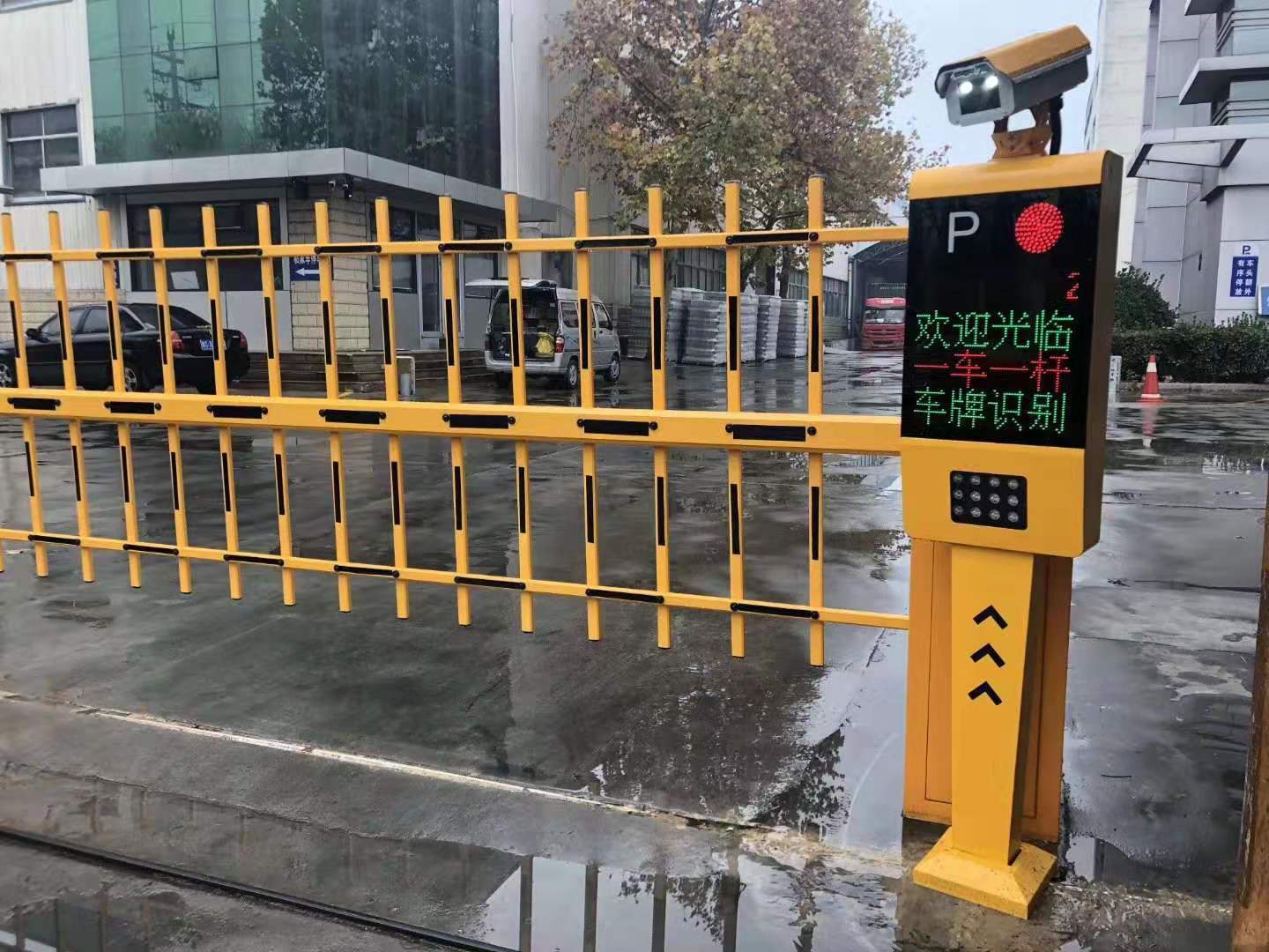 抚顺车牌识别系统/大门道闸升降杆批发/门口自动识别起落杆厂家
