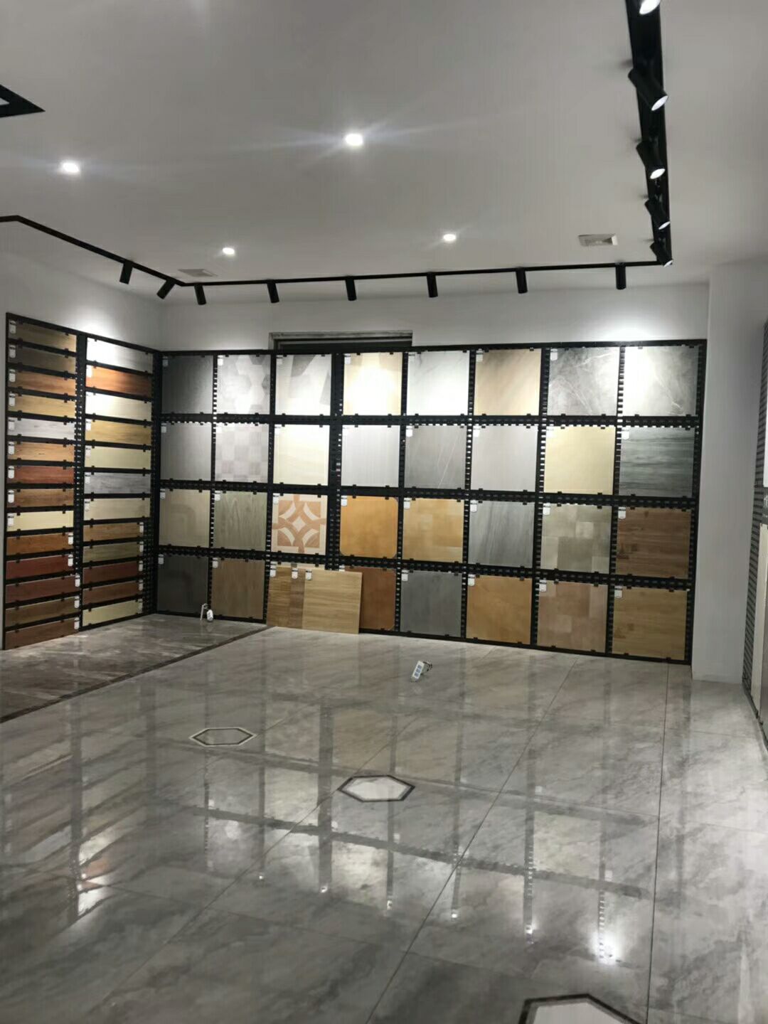 瓷砖展架 推拉陶瓷样品地板展示架 调节伸缩地板砖收边展架