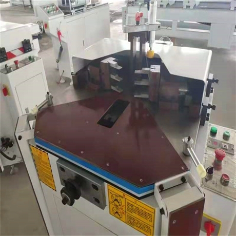 江蘇斷橋鋁機器一套有幾臺 生產(chǎn)斷橋鋁門窗設備廠家報價