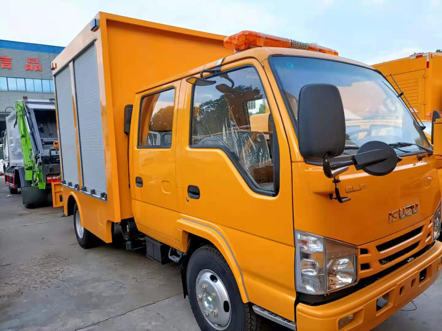 江铃双排救险车工程救险燃气救险电力抢修带吊抢险救援车