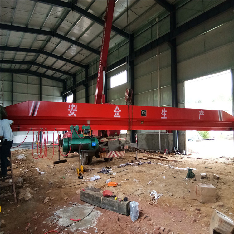 山东行吊2吨龙门吊供应360度旋转龙门吊拐弯龙门吊