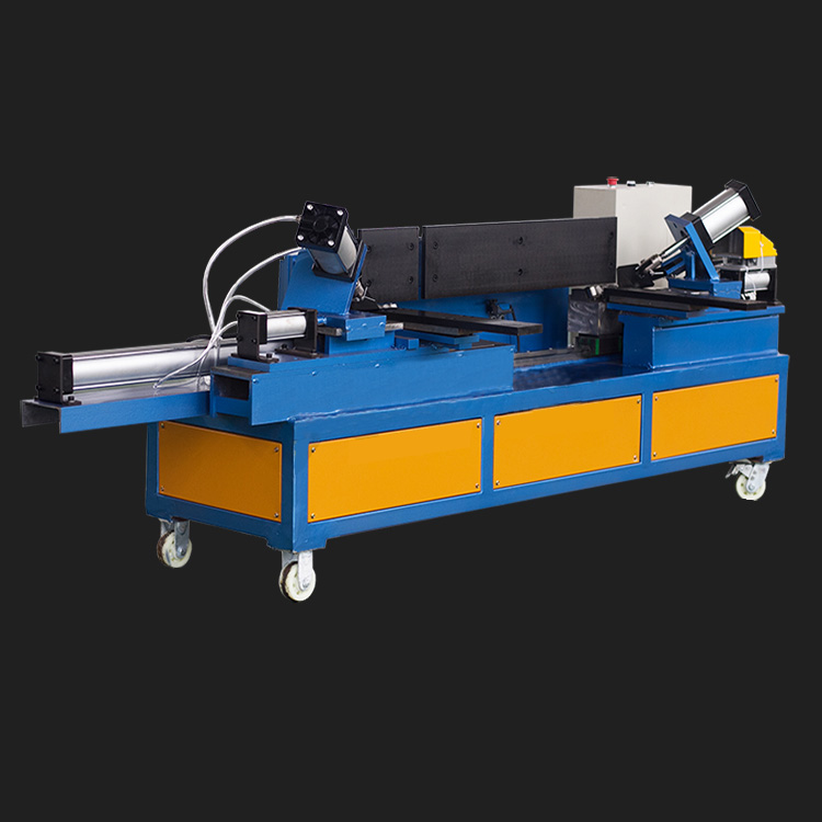 直线和曲线管道合缝;1,生产流水线上经济型卷边合缝;特点:气动合缝机