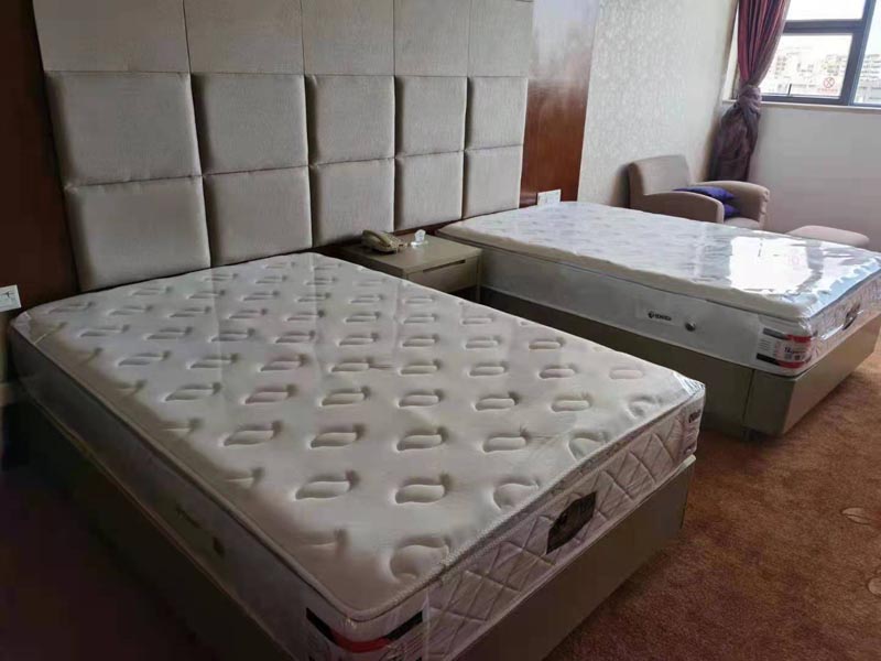 惠州高价回收酒店床垫 东莞酒店客房物资整体回收