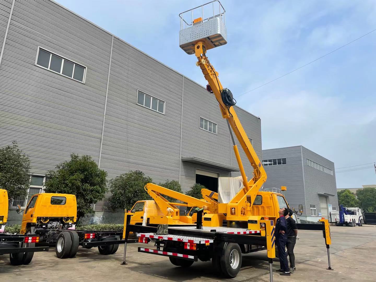 高空路灯车 江铃蓝牌21米23米 厂家包送车