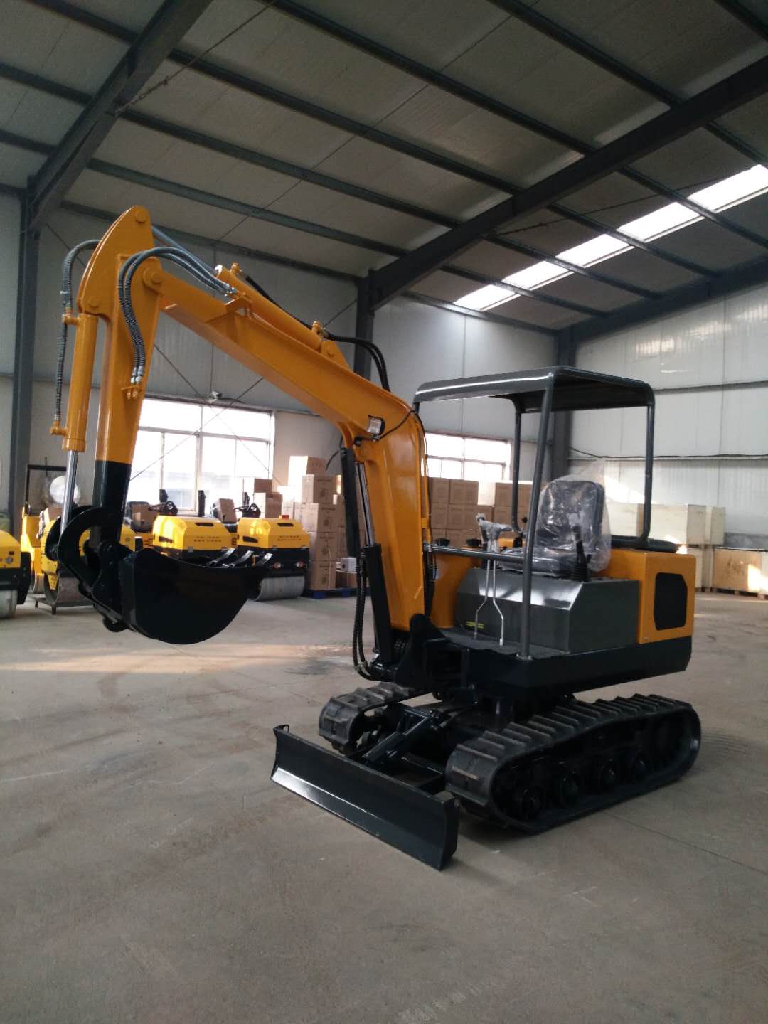 富鼎微小型挖掘机山地用挖掘机国产小挖机厂家自产自销