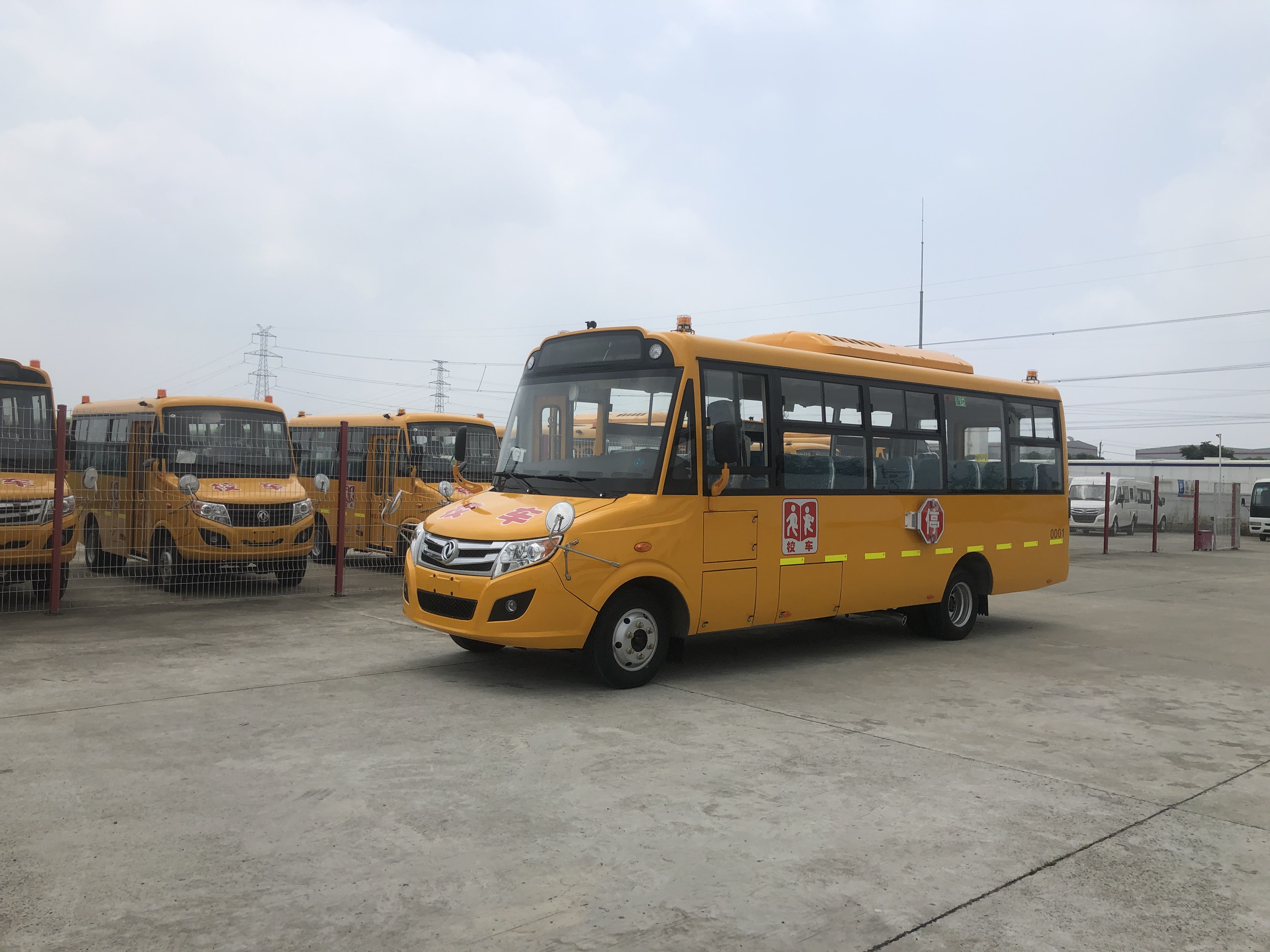 国六东风42座幼儿校车 新款42座幼儿校车 42座校车