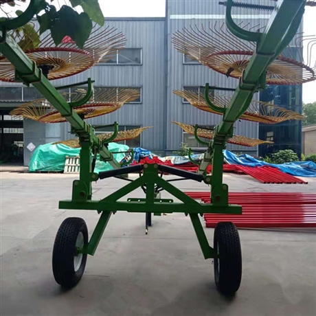 西藏秸秆晾晒搂草机4盘液压升降搂草机鑫联厂家当天发货