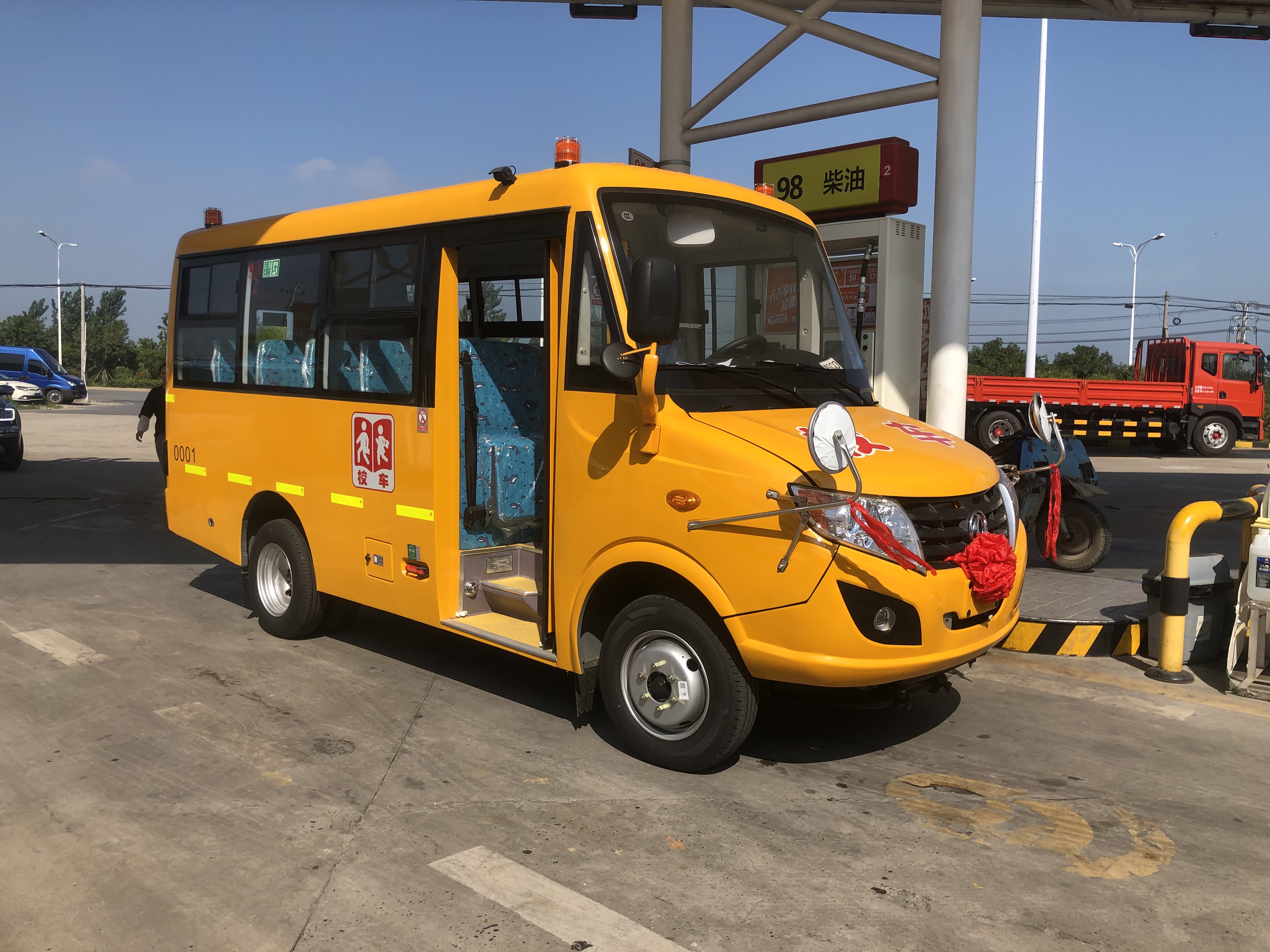 黔南19座幼儿校车 东风19座校车 新款幼儿校车