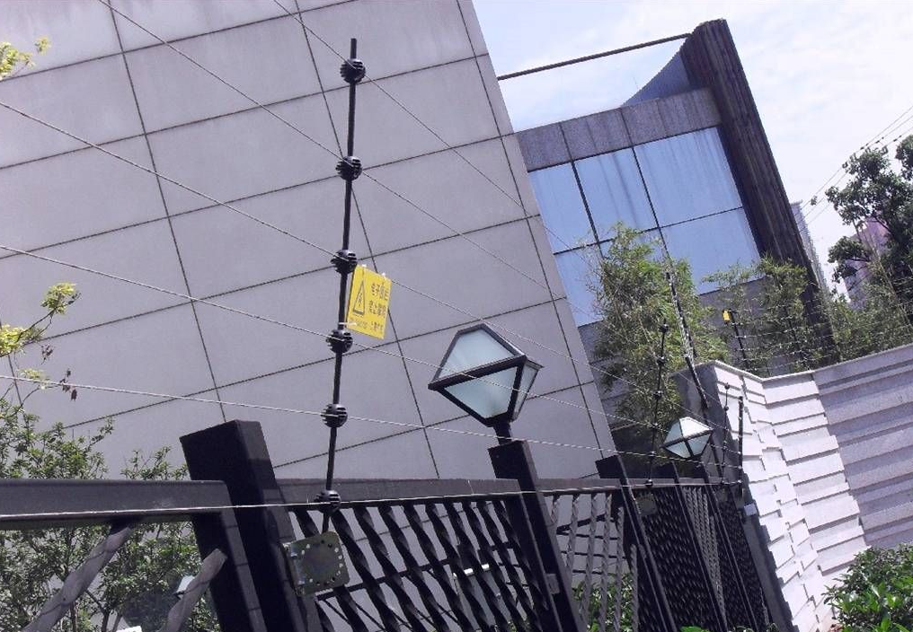 脉冲电子围栏高速公路护栏网
