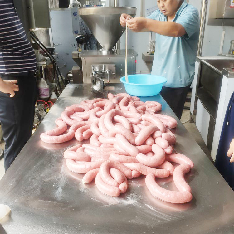 兆源机械红肠灌肠机鸡肉肠灌肠机亲亲肠液压灌肠设备操作简单