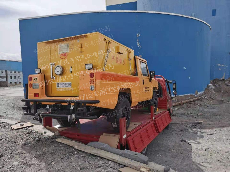 矿用下井炸药运输车  新飞民爆车,爆材运输车购车指南