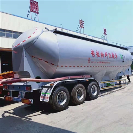 5仓设计48立方尿素化肥罐车  新公告车型