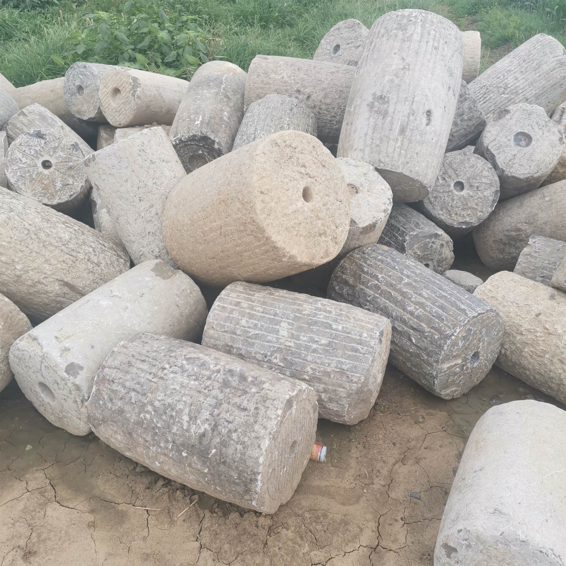 农村旧石磙景区布景老青石磙花岗岩石磙浙江地区电话报价