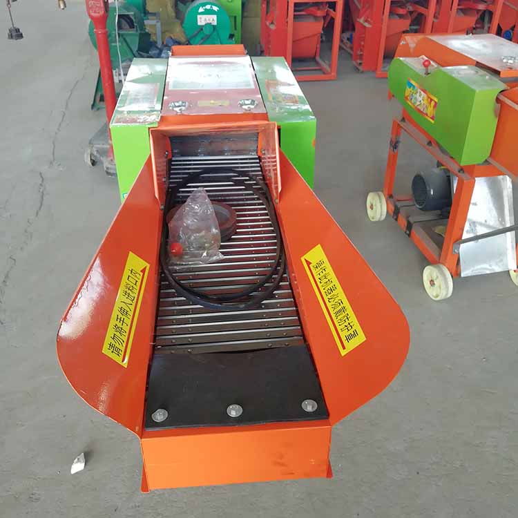 5吨卧式铡揉一体机铡草视频 自动进料铡草机