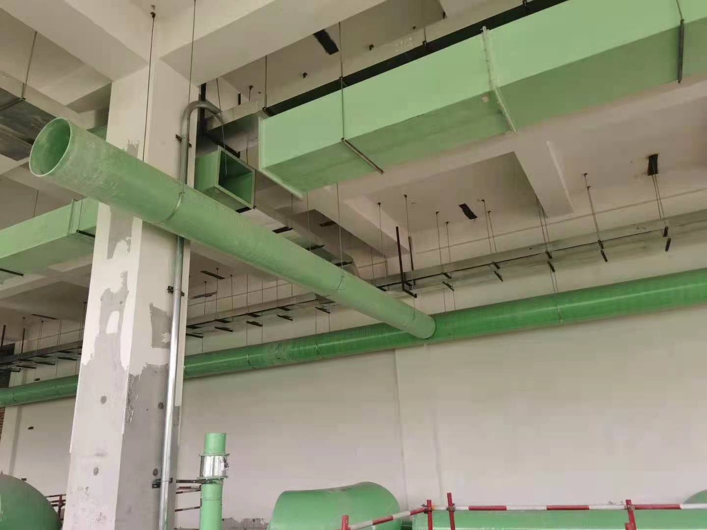 四川男人赴大凉山宴，睹世人蹲地用饭，食欲倏得没落(大凉山小伙子)