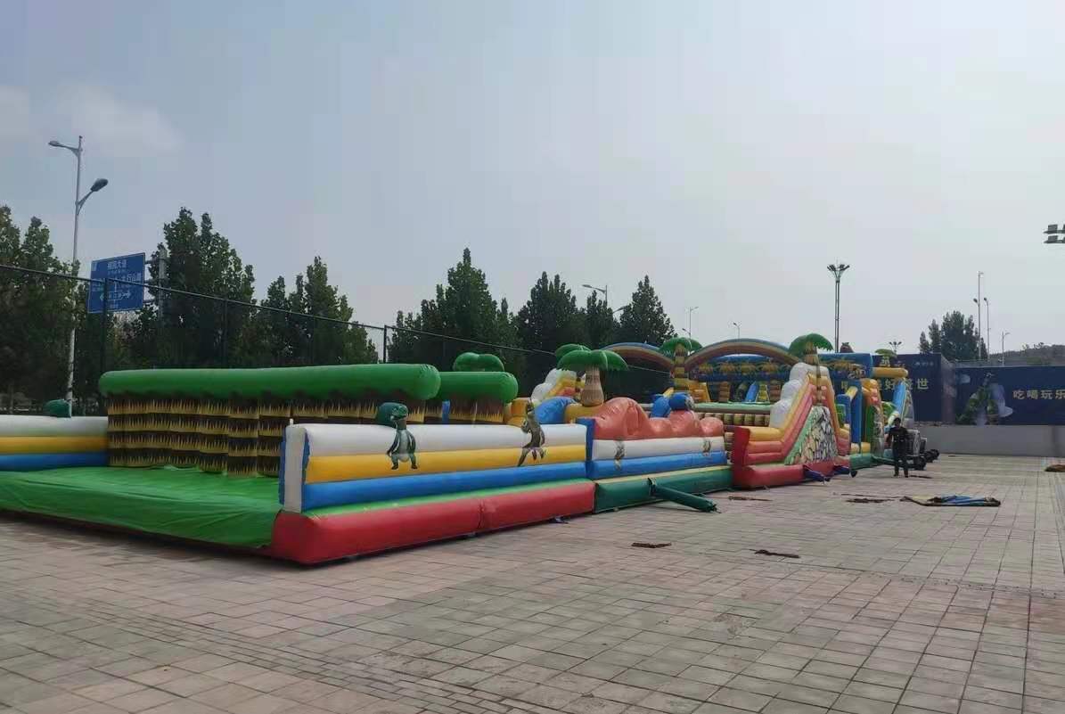 大型陆地闯关游乐设备九成新