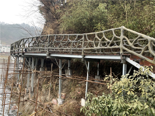 仿树藤水泥围栏河道水泥护栏陕西水泥围栏厂宝鸡树藤水泥护栏