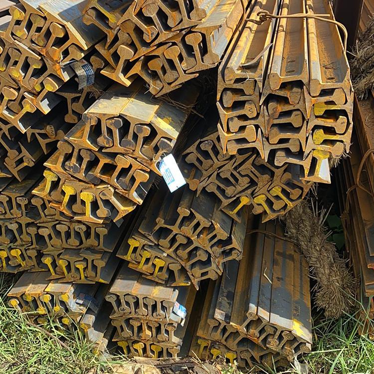 大理二手轨道钢新钢轨厂家直发云南厂房