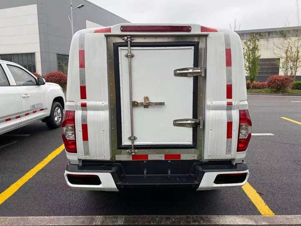 大通t70皮卡冷藏车现车一台欲购从速