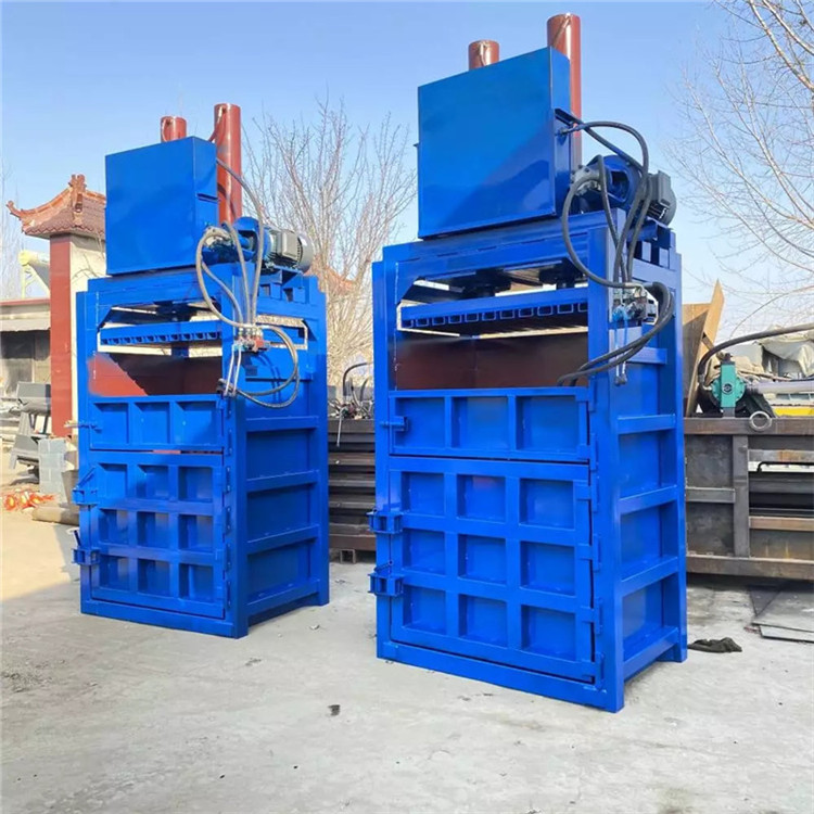 60吨立式液压打包机 油漆桶压扁机 普航塑料瓶子压块机