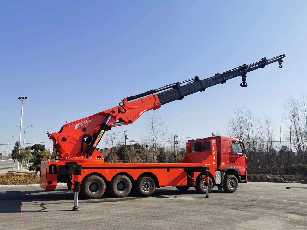 83吨7节折臂汽车起重机厂家直供