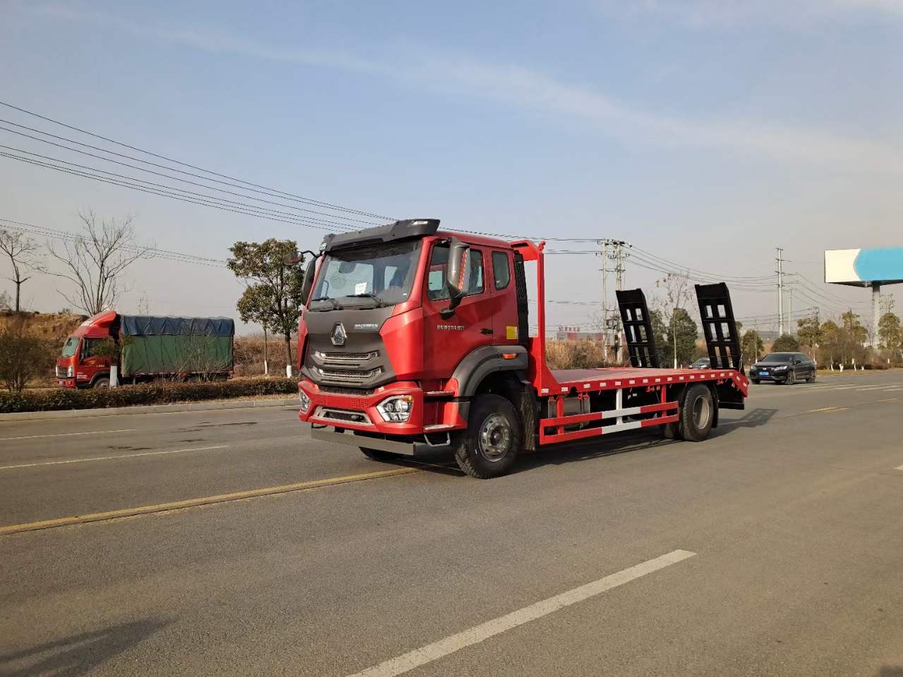 重汽豪沃国六平板运输车