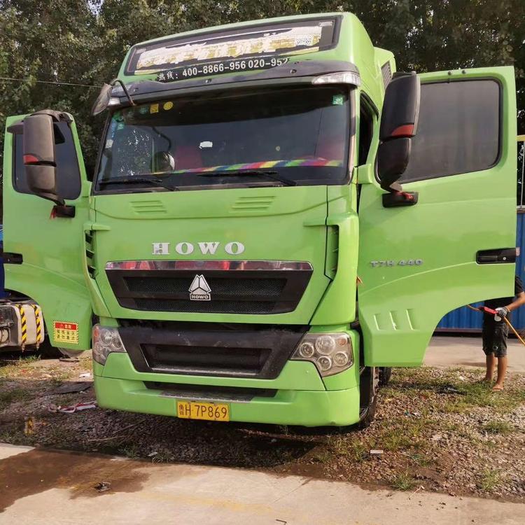 17年4月重汽汕德卡 半挂牵引车头价格 常年出售