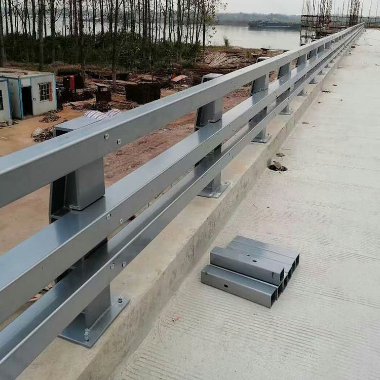 创铭金属 市政道路防撞护栏 金属防撞护栏