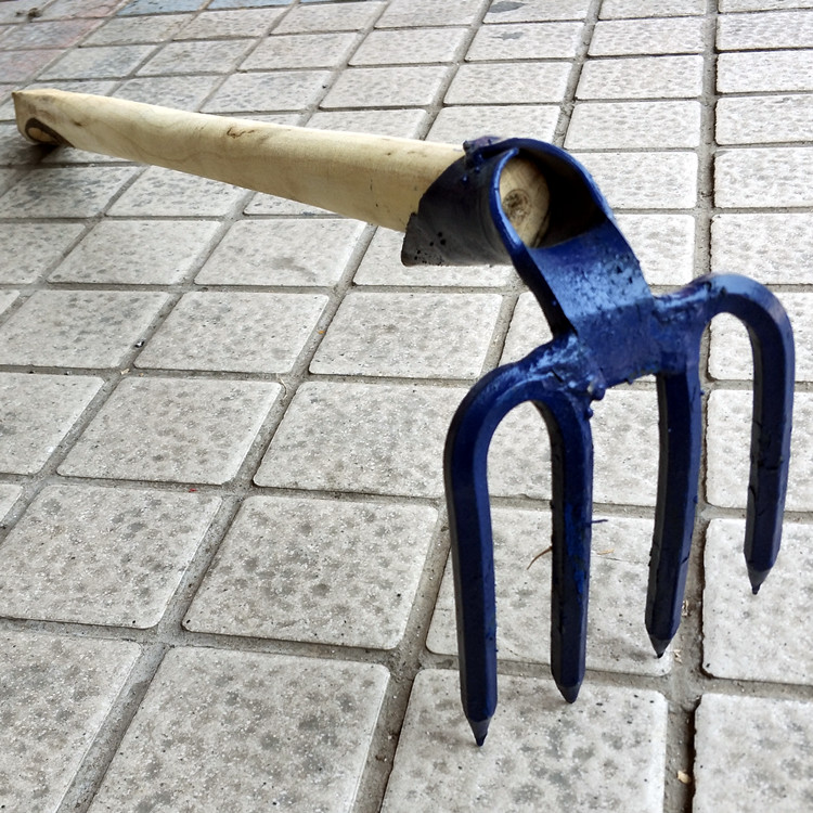 四齿叉介绍铁路石渣子四齿拉耙带把四齿叉济宁出售