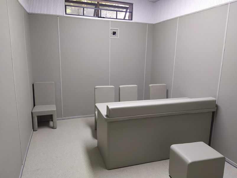 公安局询问室软包谈话室软包桌椅