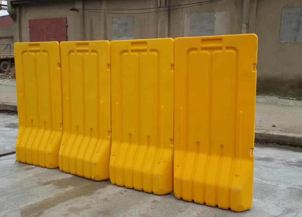 惠州惠城水马围挡惠阳三孔水马批发福利厂